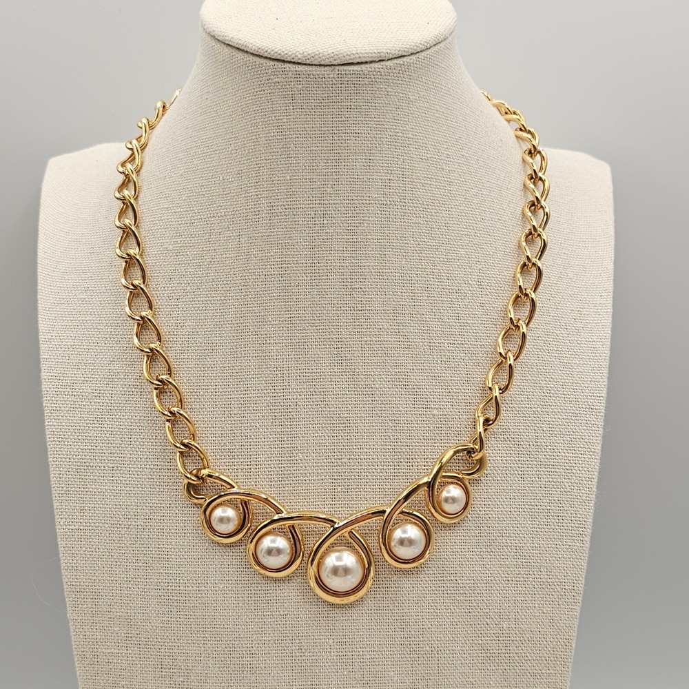 Napier Faux Pearl Necklace Gold Tone Swirl Bib Collar Old Money Formal 15"